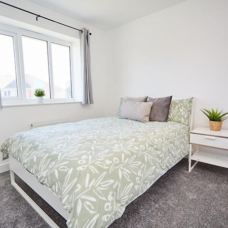 Cosy,Modern And Relaxing 3 Bedroom House With Parking Manchester Exterior foto