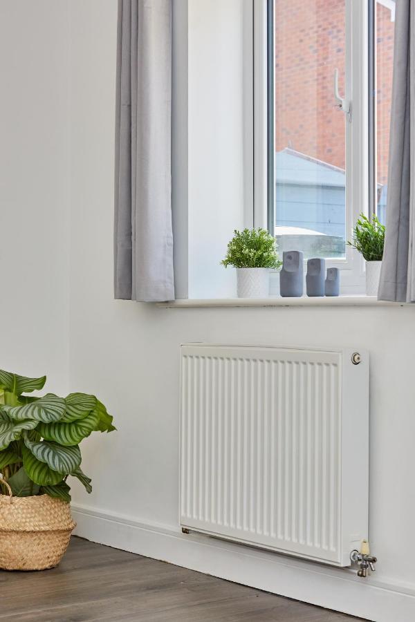Cosy,Modern And Relaxing 3 Bedroom House With Parking Manchester Exterior foto