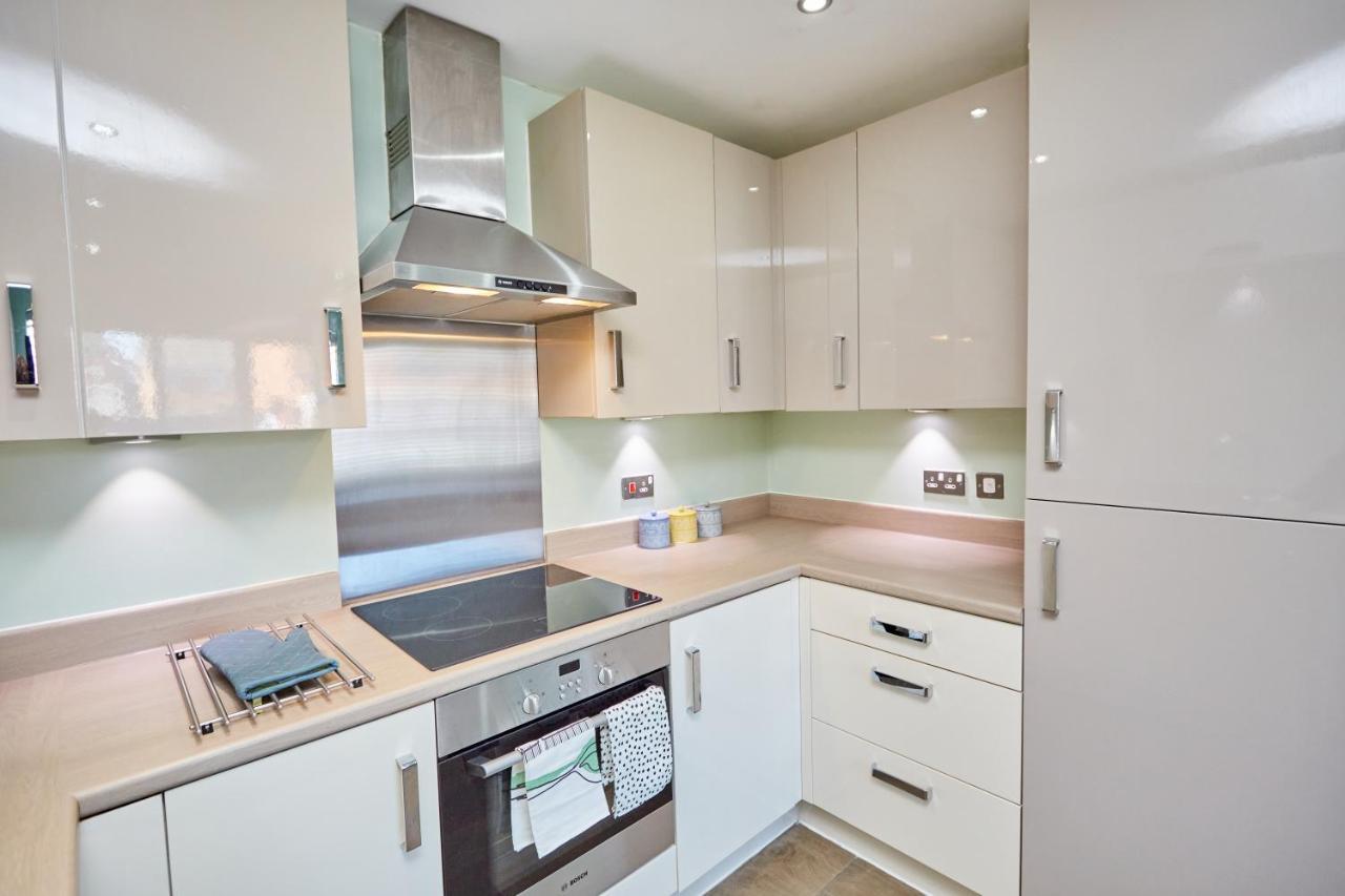 Cosy,Modern And Relaxing 3 Bedroom House With Parking Manchester Exterior foto